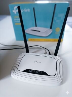 TP-Link White and Black Wireless Router, 300 Mbps Wireless Speed